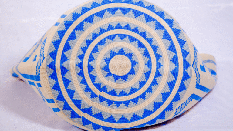 diseños mochilas wayuu significado kana geométrica tejida a mano